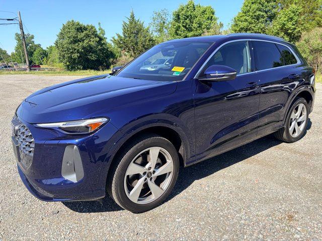 2025 Audi Q5 40 Premium Plus's photo