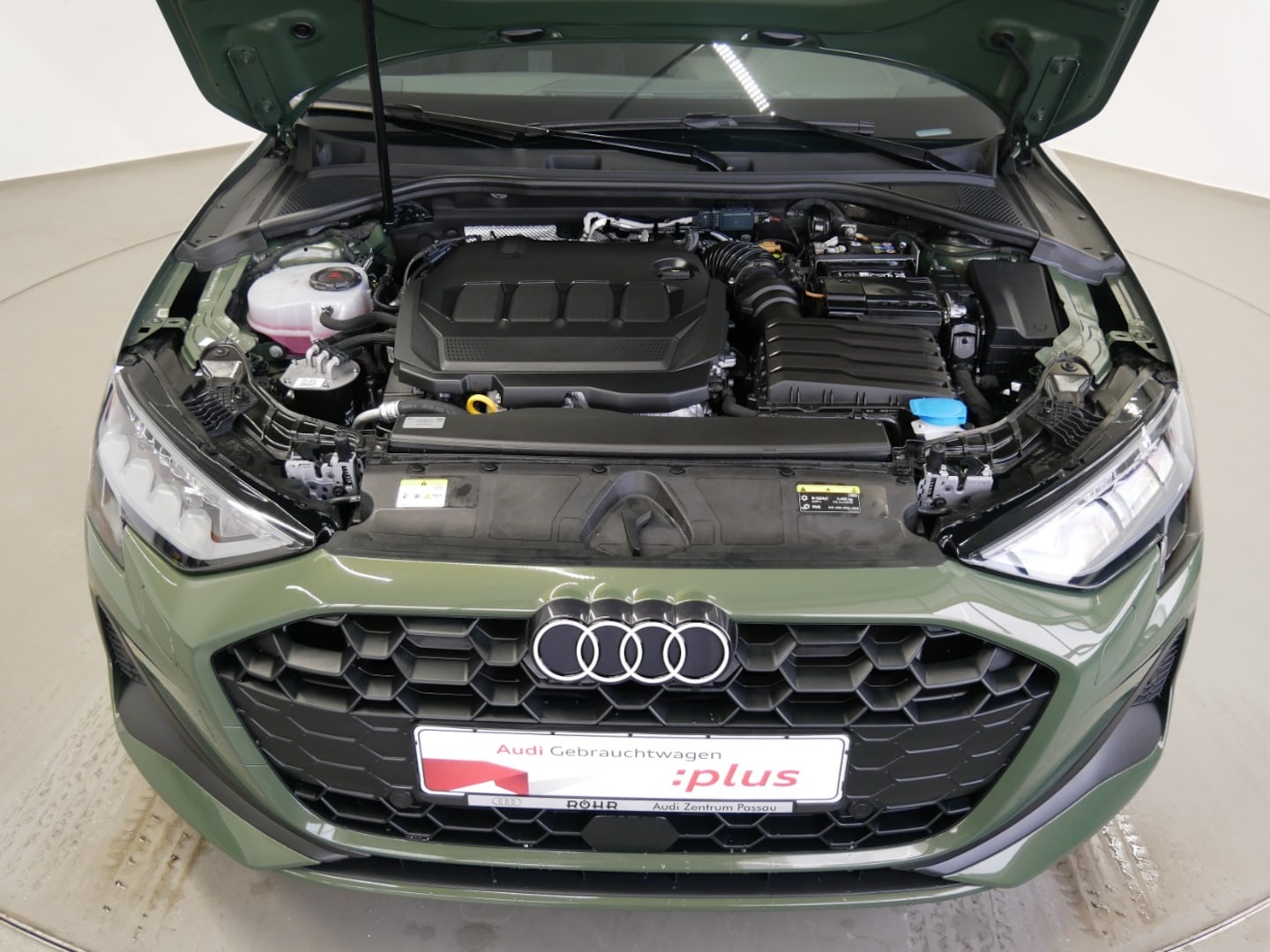 Bild über Audi A3 Sportback 35 TDI S tronic - für weitere Informationen kontaktieren Sie den Audi Partner