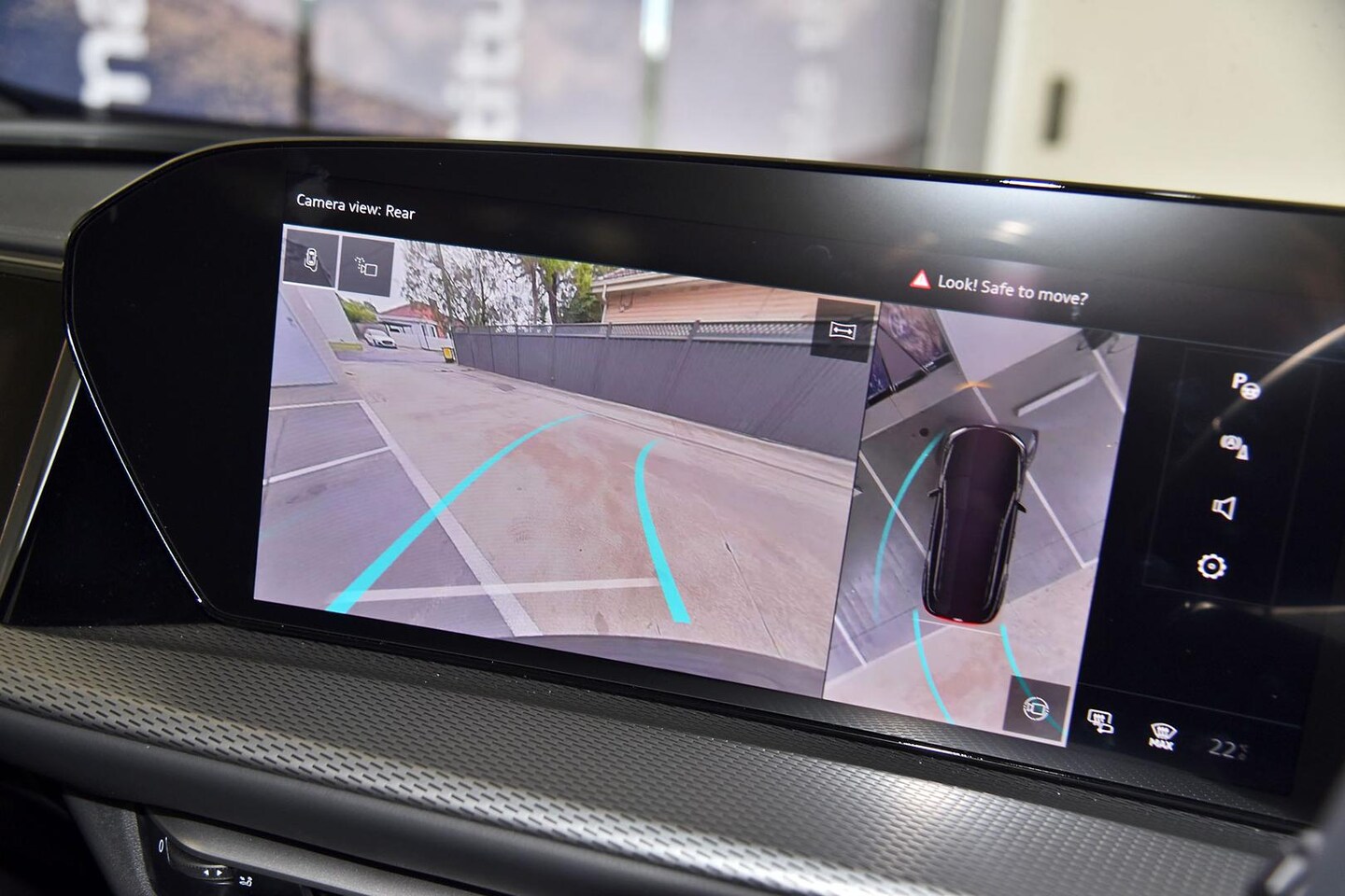 Image about Audi Q5 SUV e-hybrid quattro S tronic
