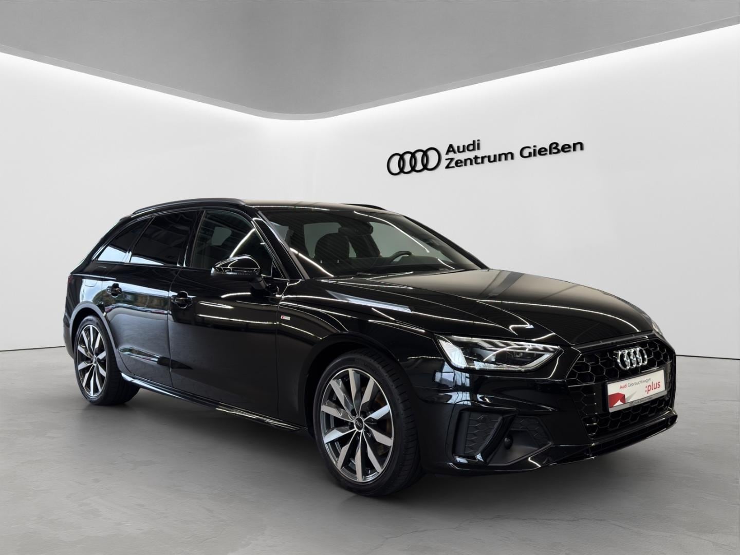 Bild über Audi A4 Avant S line 35 TDI S tronic - für weitere Informationen kontaktieren Sie den Audi Partner
