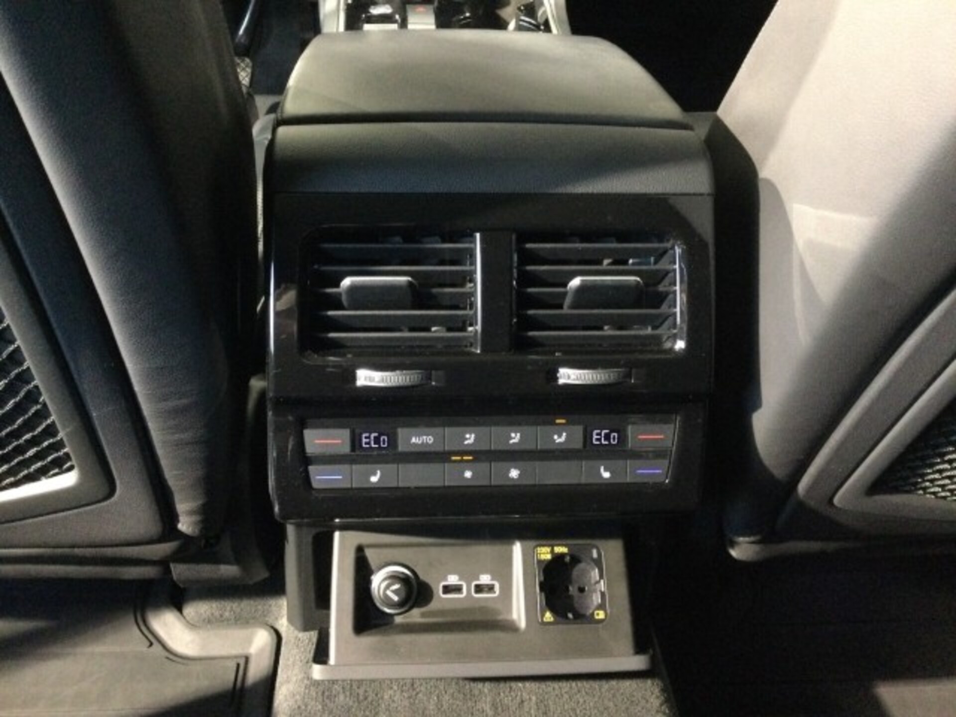 Volkswagen Touareg Basis-Modell