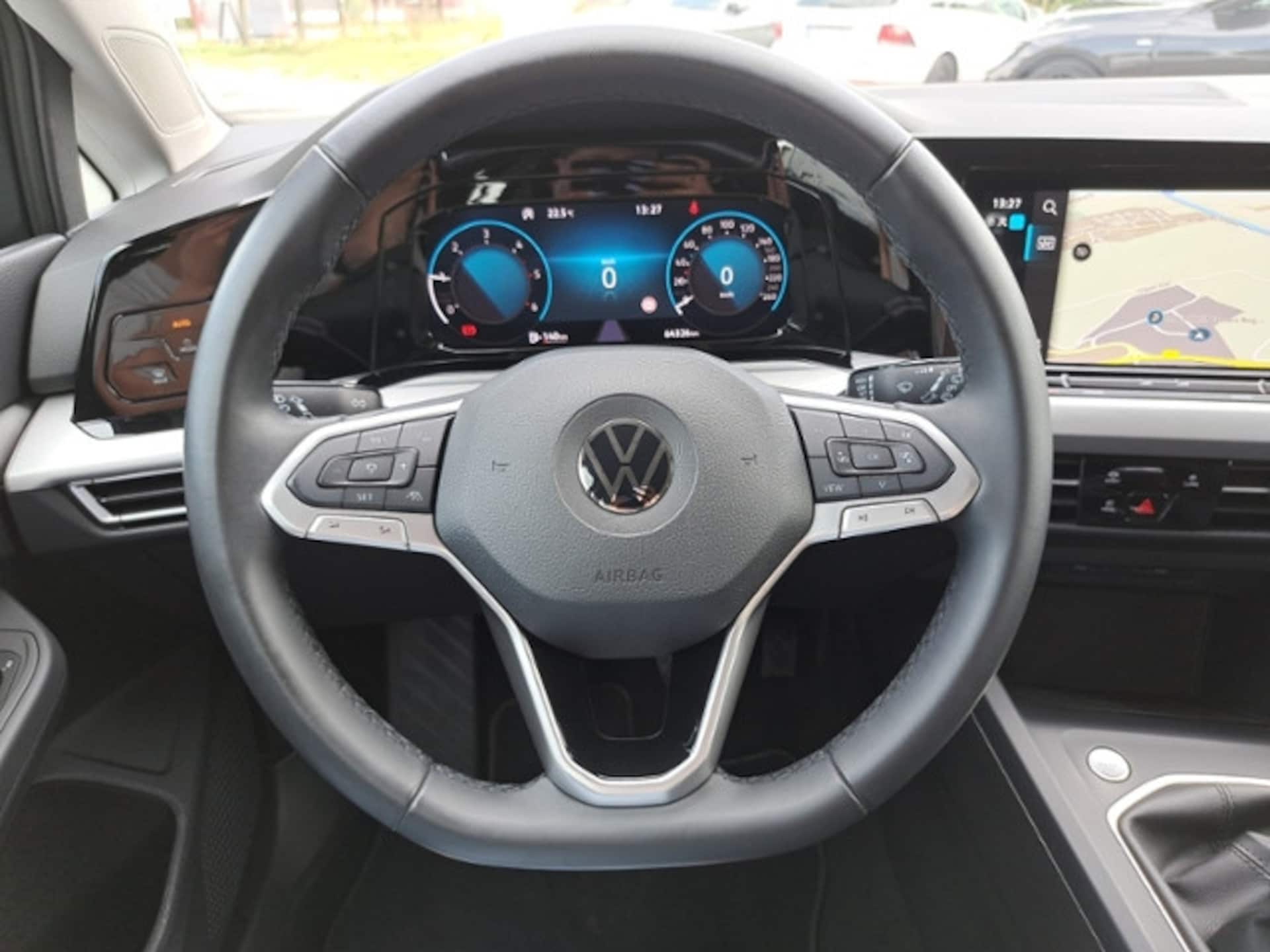 Volkswagen Golf Variant Life