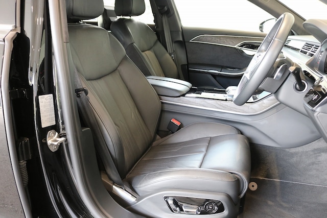 Audi A8 TFSI e 60 TFSI e quattro 340(462) kW(PS) tiptronic for more details contact your dealer