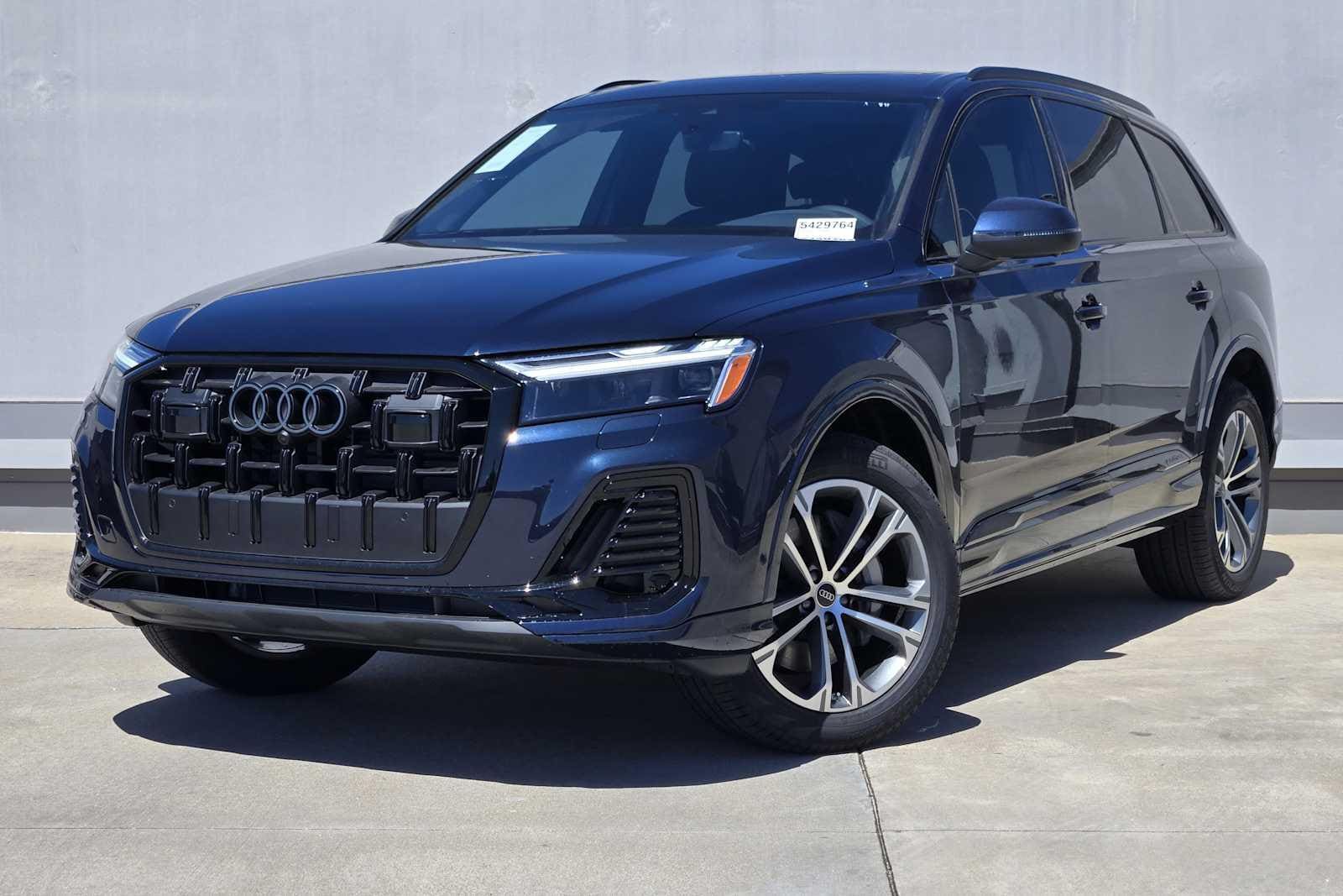 2026 Audi Q7 45 Premium quattro Tiptronic's photo