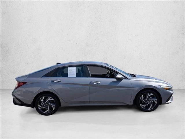 2025 Hyundai Elantra Hybrid