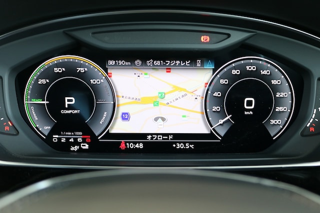 Audi A8 TFSI e 60 TFSI e quattro 340(462) kW(PS) tiptronic for more details contact your dealer