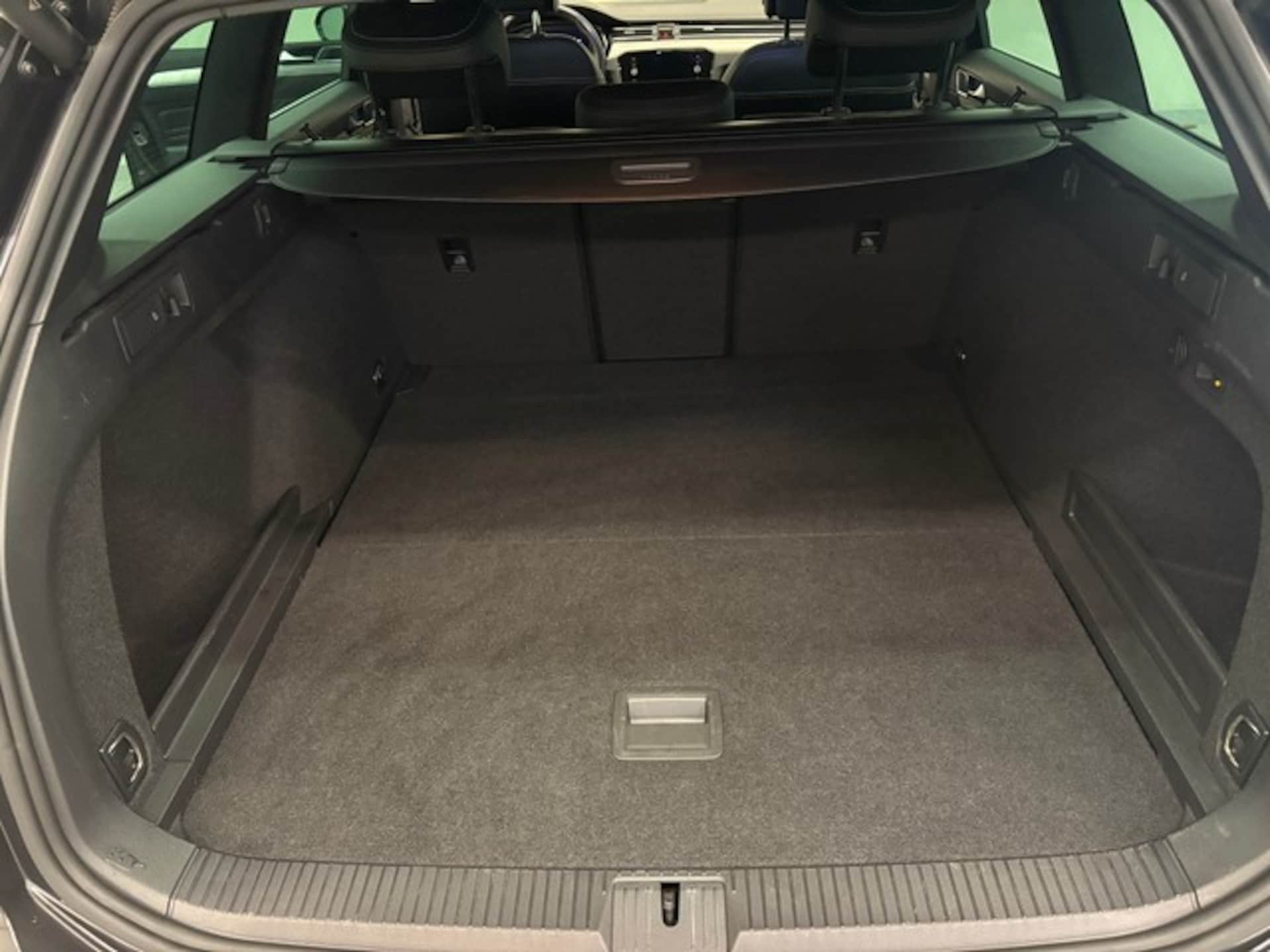 Volkswagen Passat Variant Elegance