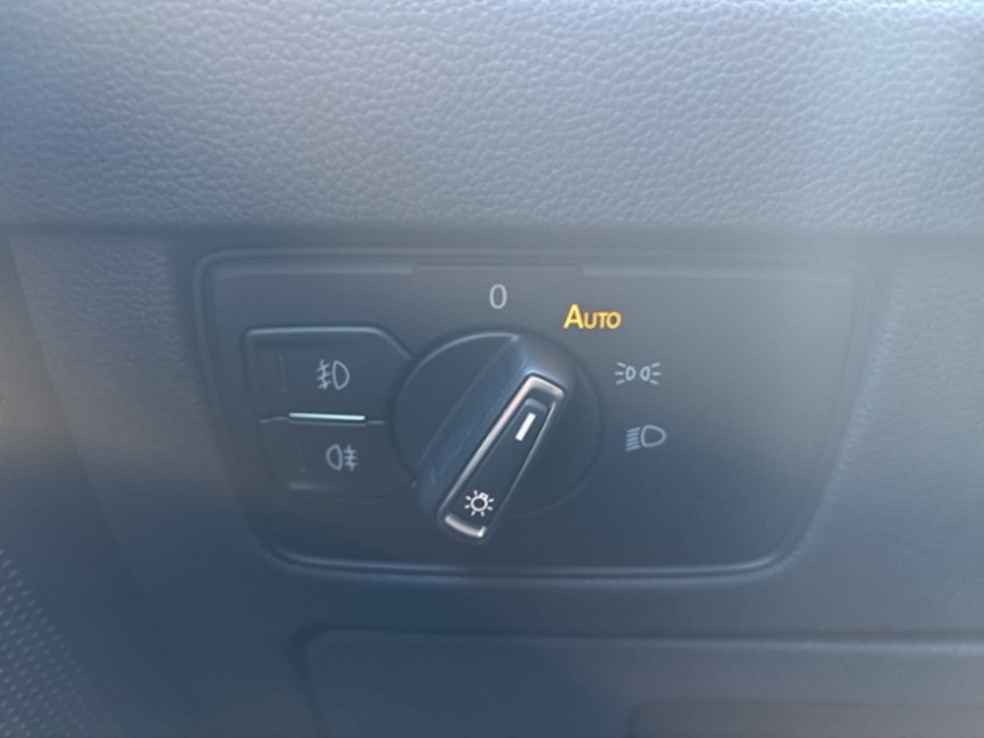 Volkswagen Passat Variant Basis-Modell