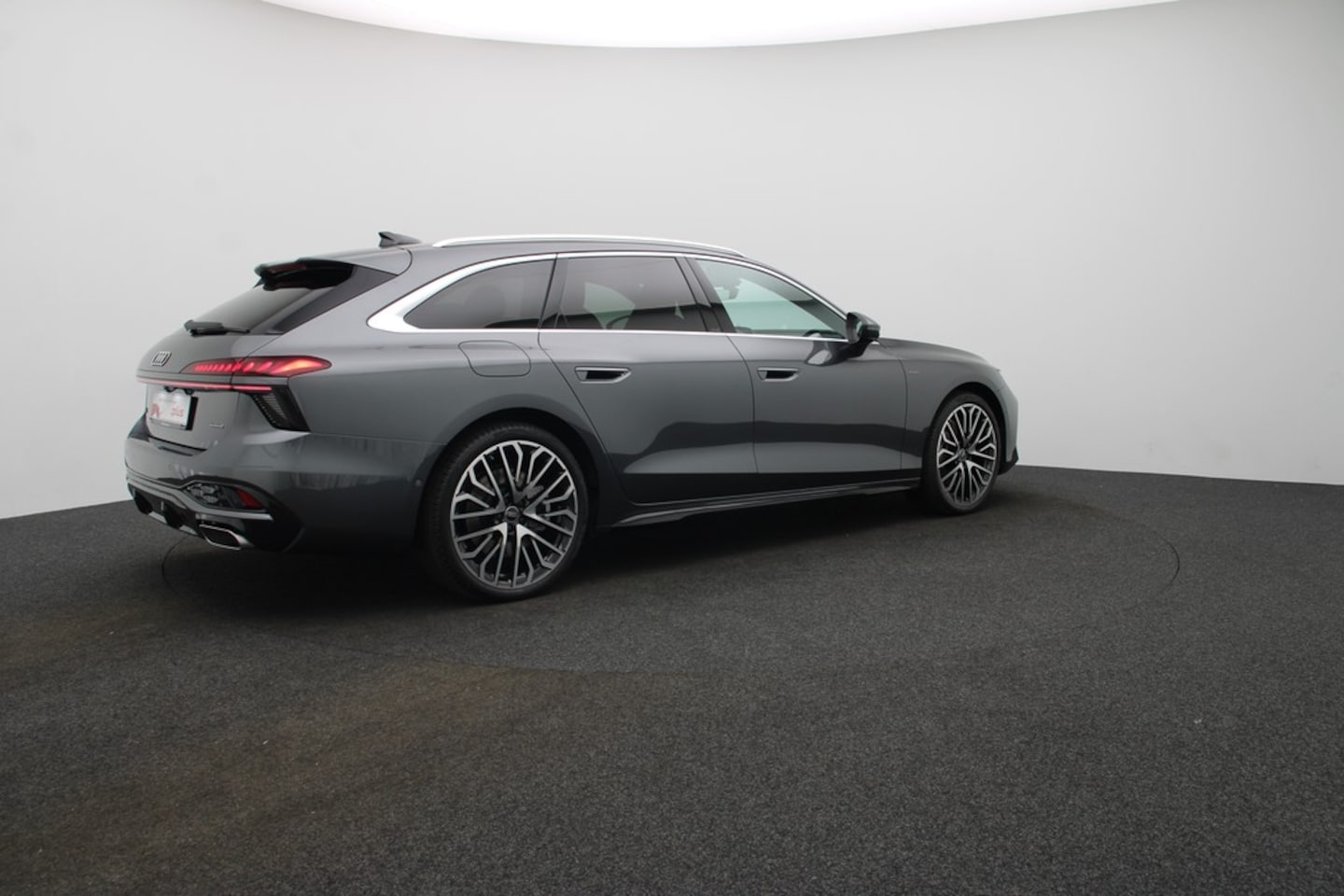 Bild über Audi A6 Avant e-hybrid e-hybrid quattro 220 kW S tronic - für weitere Informationen kontaktieren Sie den Audi Partner