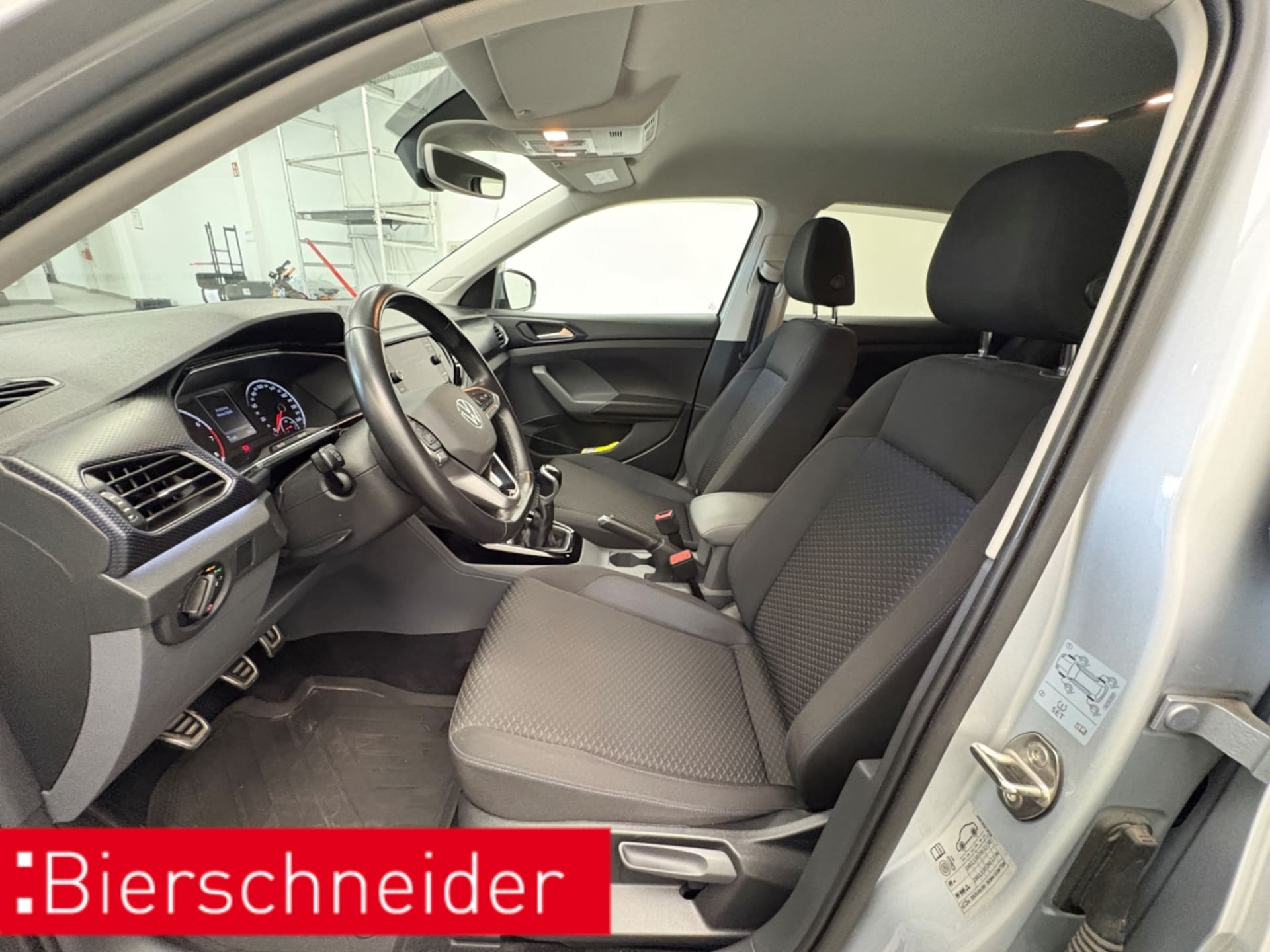 Volkswagen T-Cross United