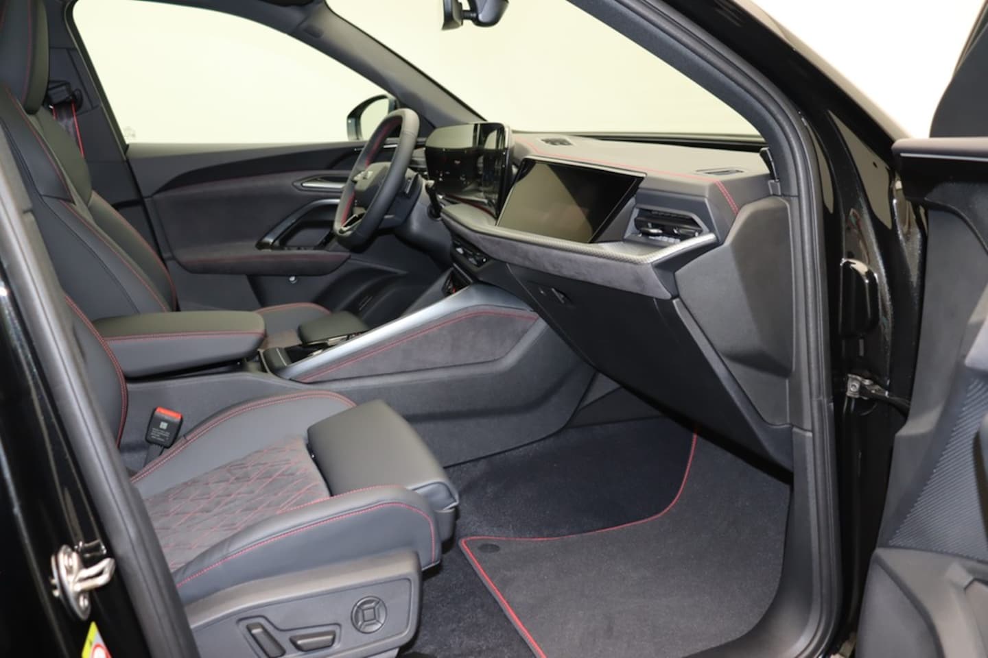 Bild über Audi Q5 SUV TDI quattro 150 kW S tronic - für weitere Informationen kontaktieren Sie den Audi Partner