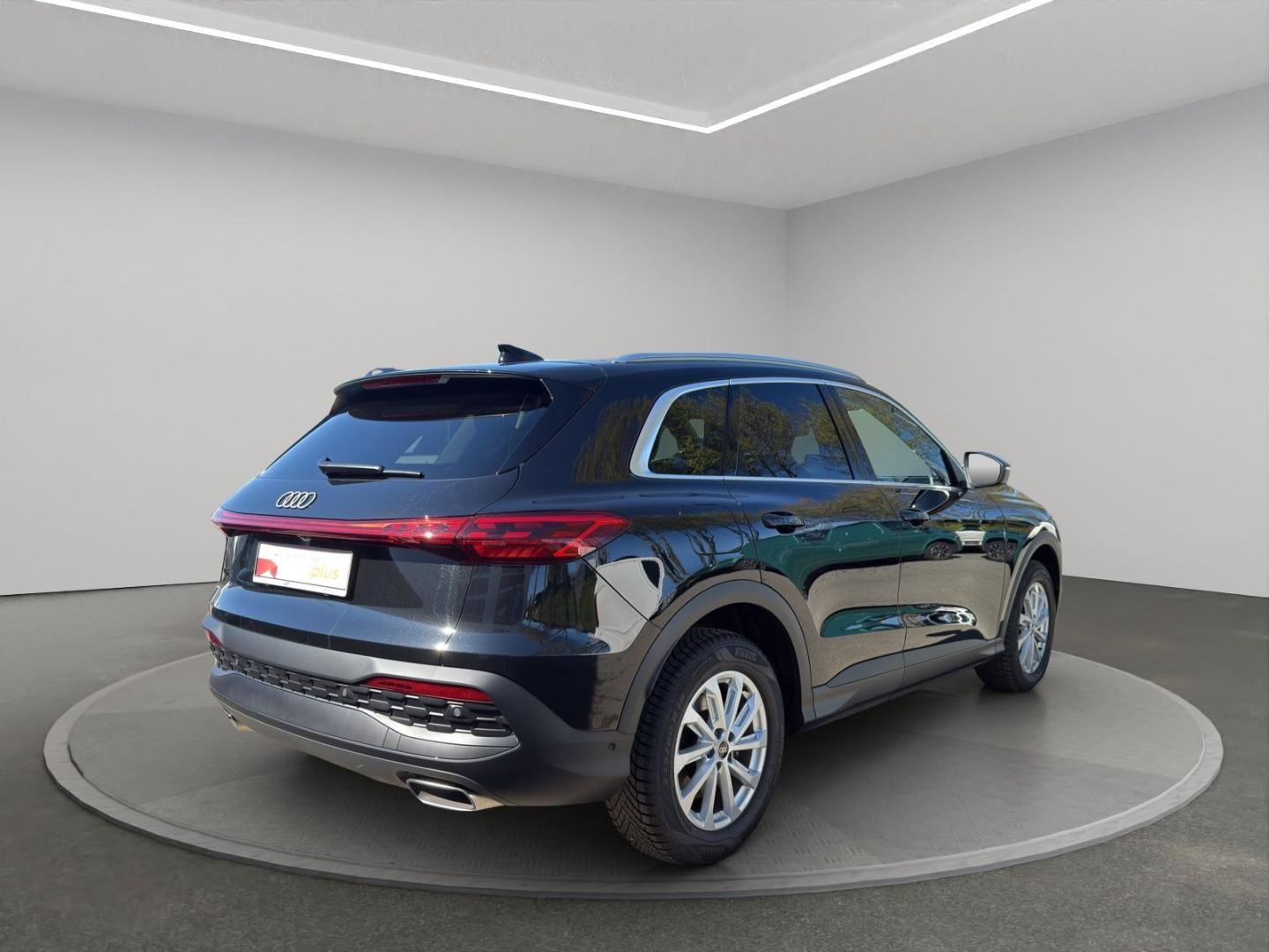 Bild über Audi Q5 SUV TFSI 150 kW S tronic - für weitere Informationen kontaktieren Sie den Audi Partner