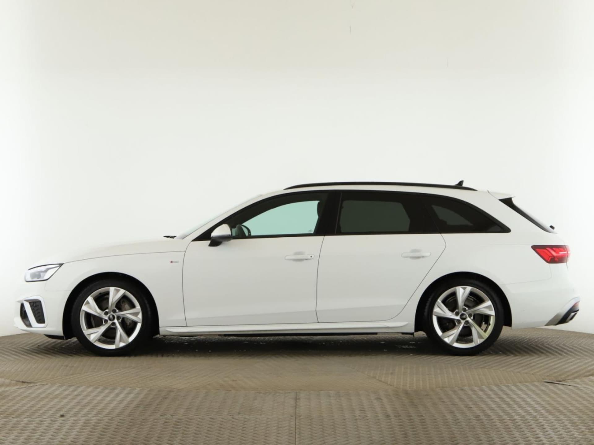 Audi A4 Avant S line