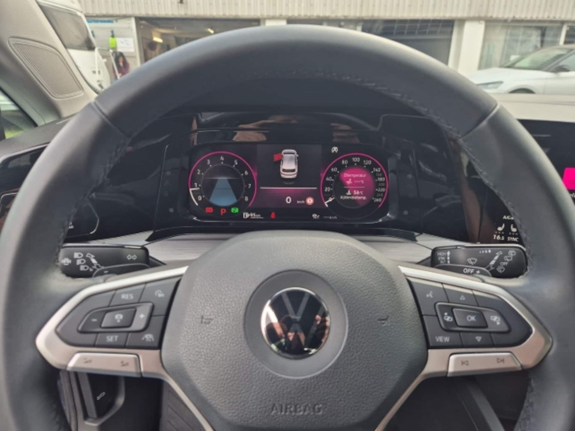 Volkswagen Golf Style
