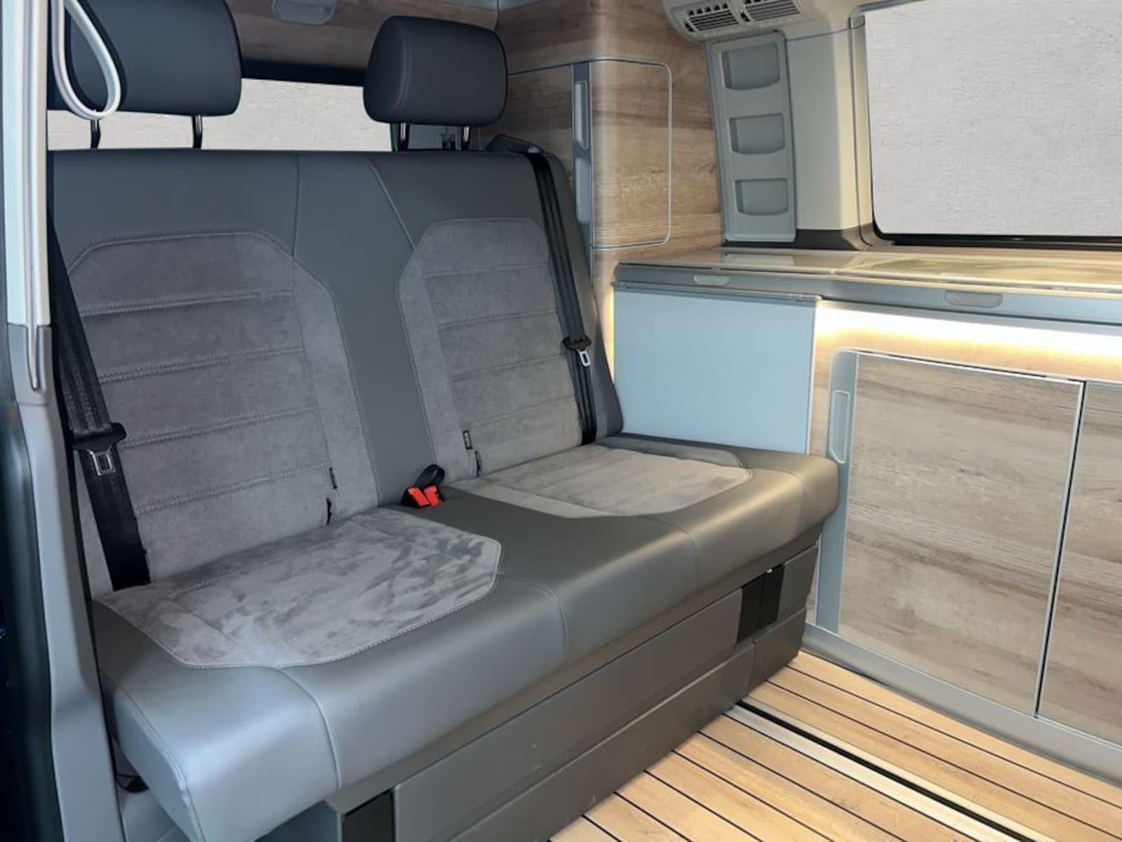 Volkswagen T6.1 California – Bild 21