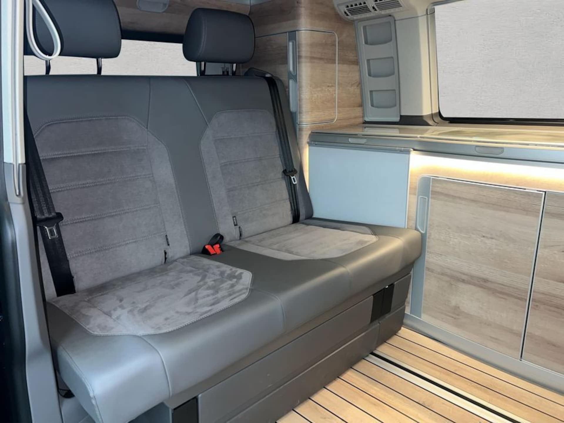 Volkswagen T6.1 California Ocean