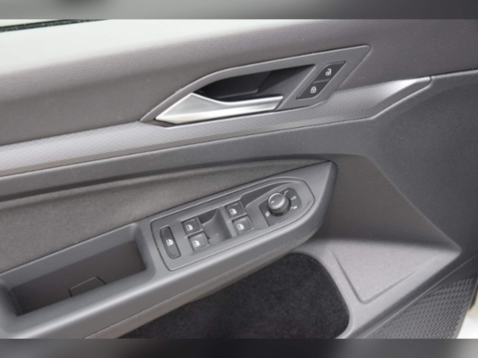 Volkswagen Golf Active