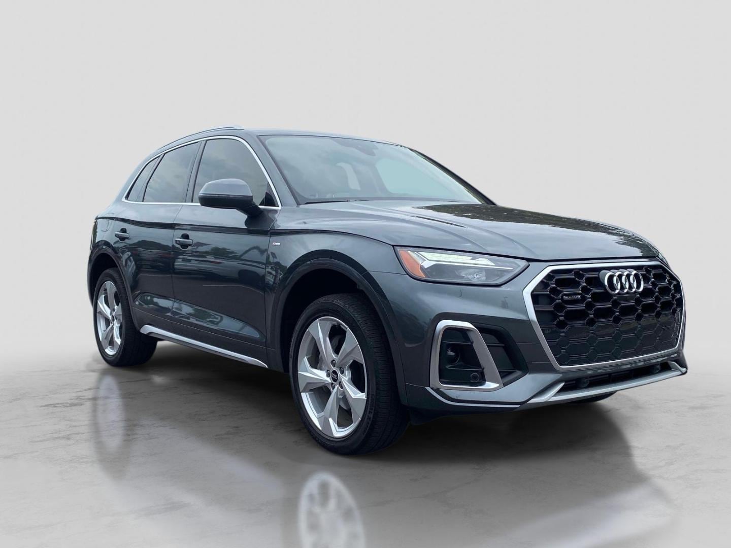 2023 Audi Q5 45 Premium Plus's photo