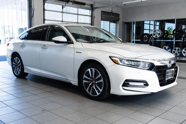 2019 Honda Accord Hybrid Touring's photo