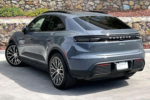 2025 Porsche Macan Electric