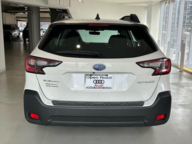 2025 Subaru Outback Base