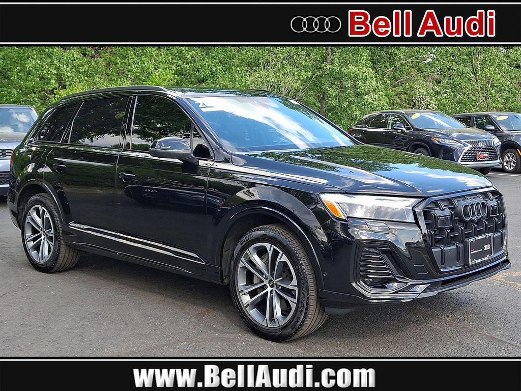2025 Audi Q7 45 Premium Plus quattro Tiptronic's photo