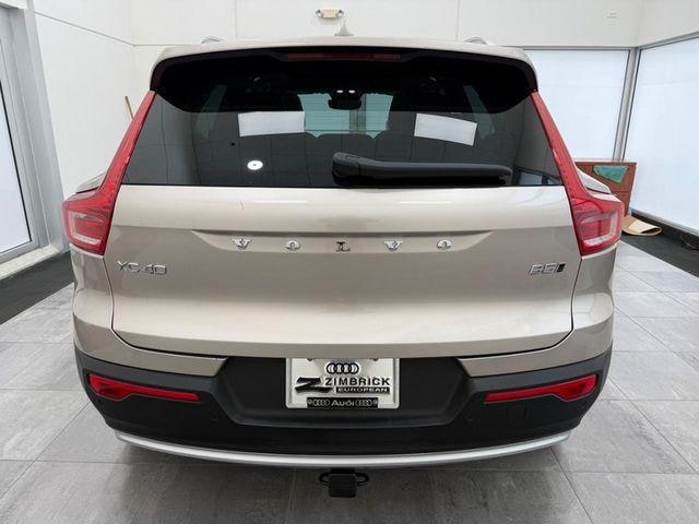 2023 Volvo XC40