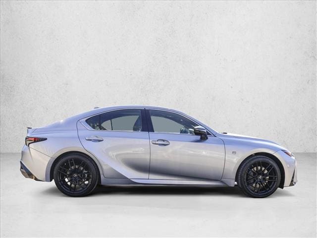 2021 LEXUS IS - Image 4