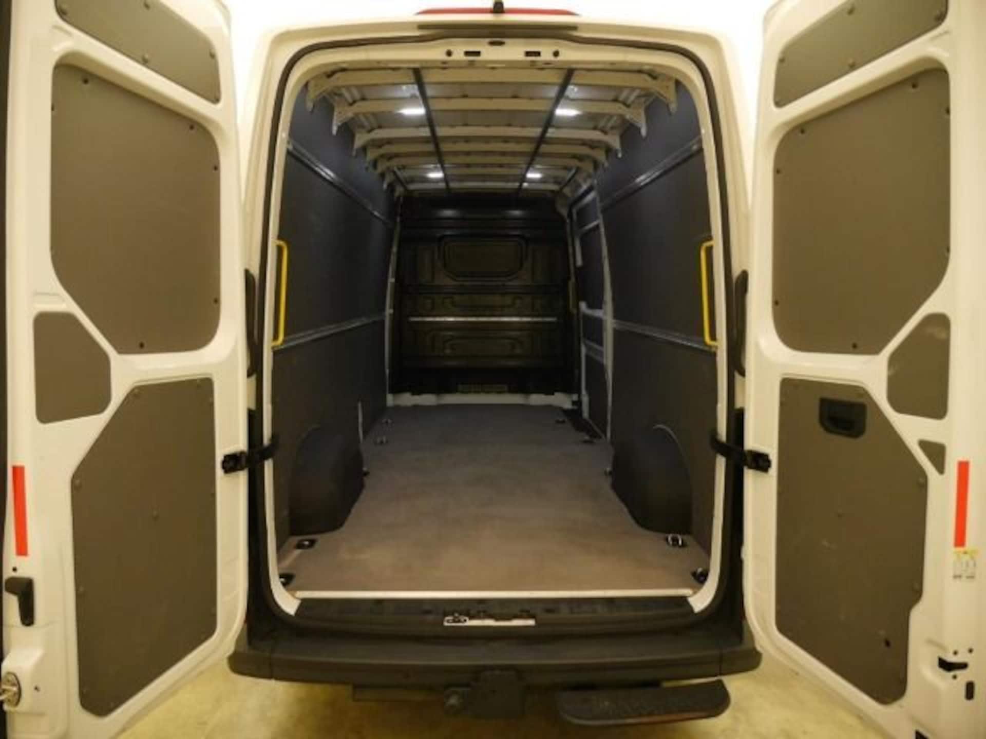 Volkswagen Crafter Kasten langer Radstand