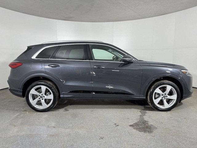 2025 Audi New Q5 Premium Plus - Photo 38