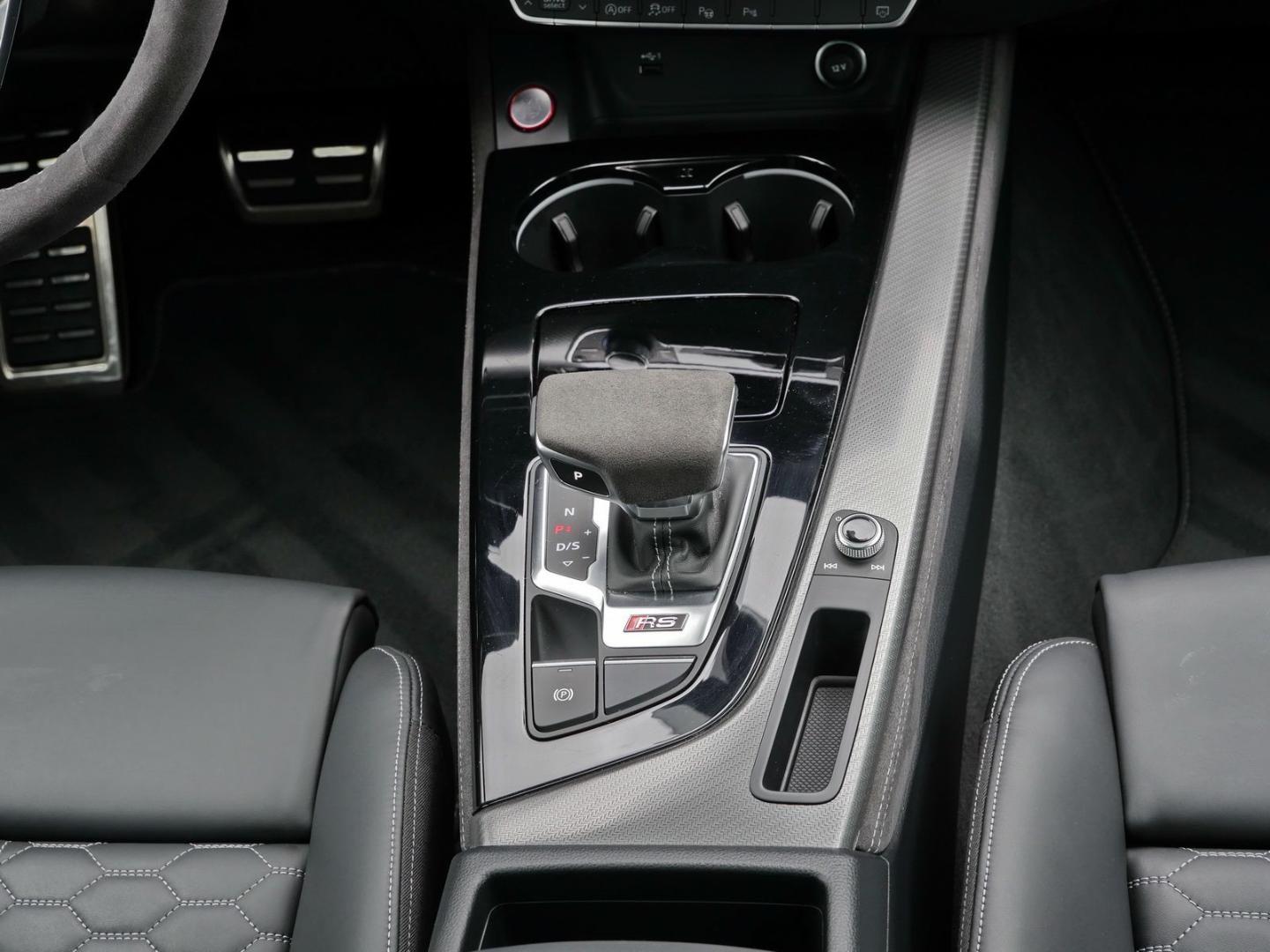 Image about Audi RS 4 Avant TFSI quattro tiptronic