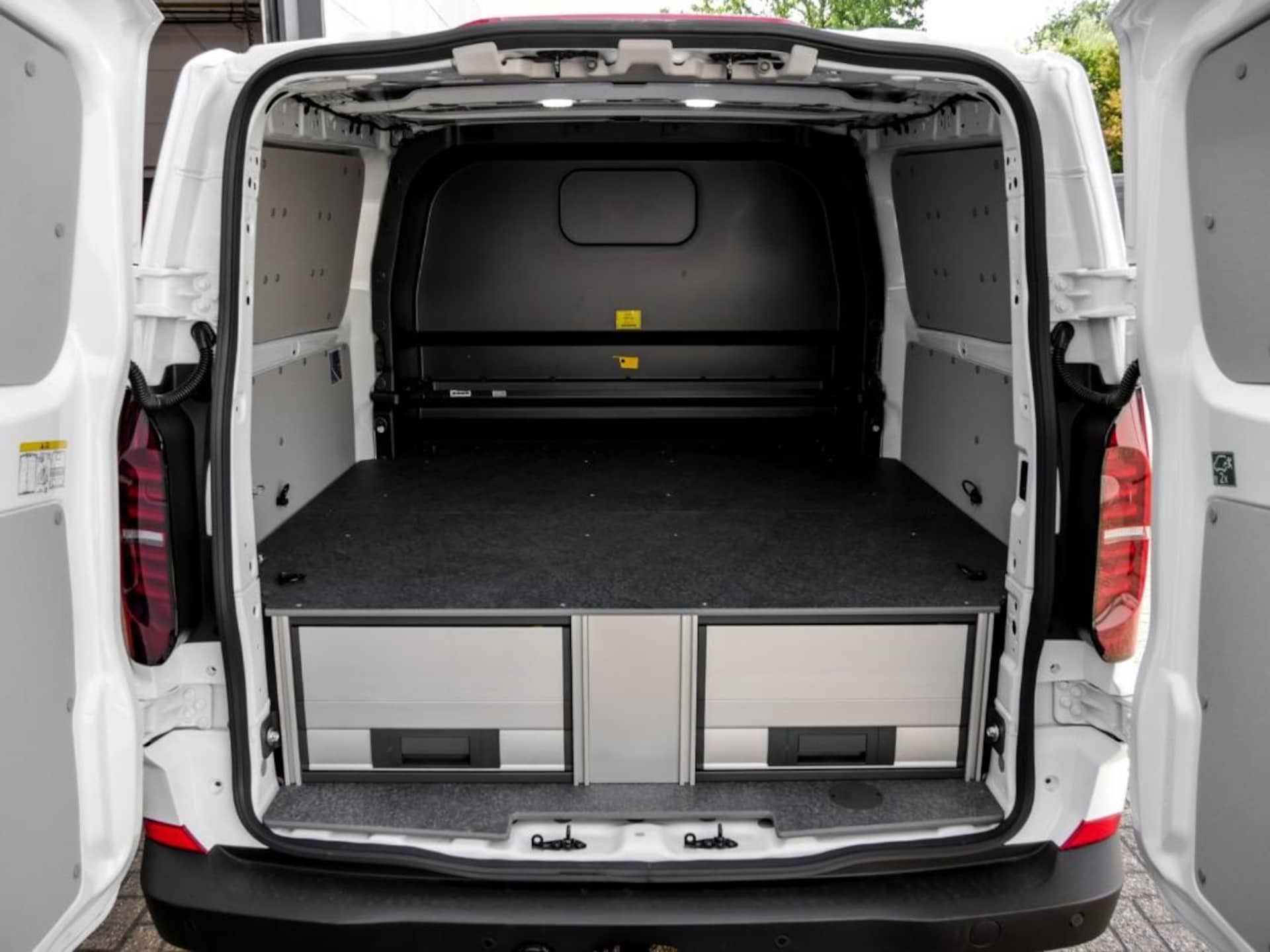 Volkswagen Transporter Kasten langer Radstand Plus