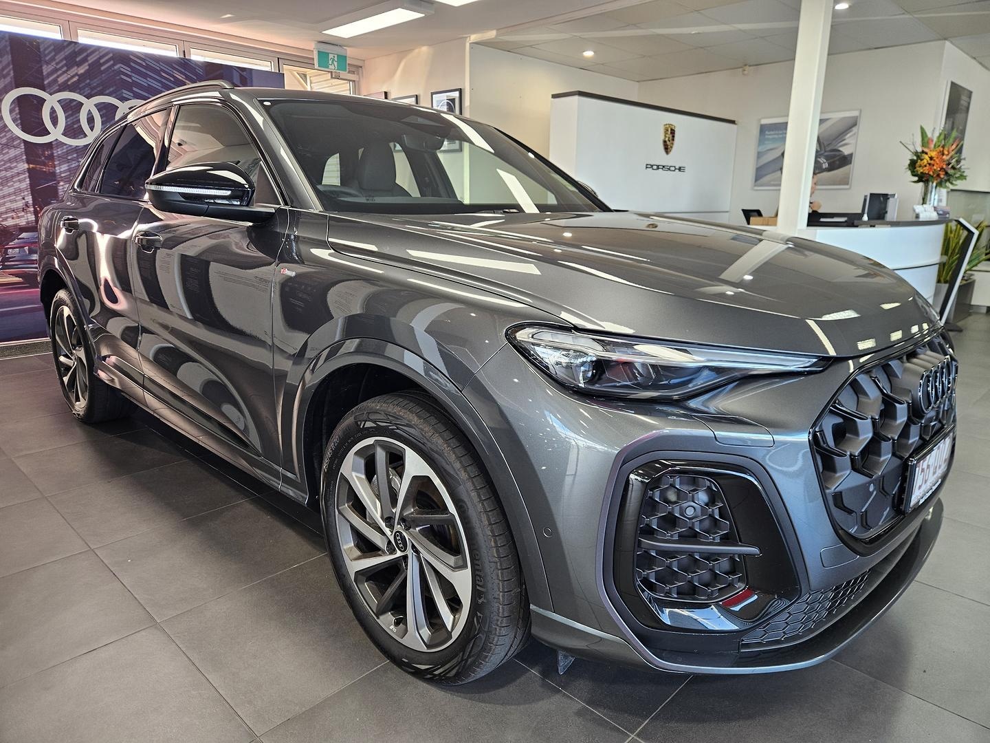 Image about Audi Q5 SUV TDI quattro 150 kW sport