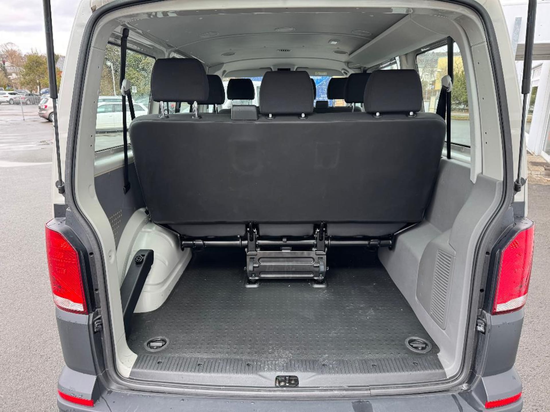 Volkswagen T6.1 Transporter Kombi kurzer Radstand