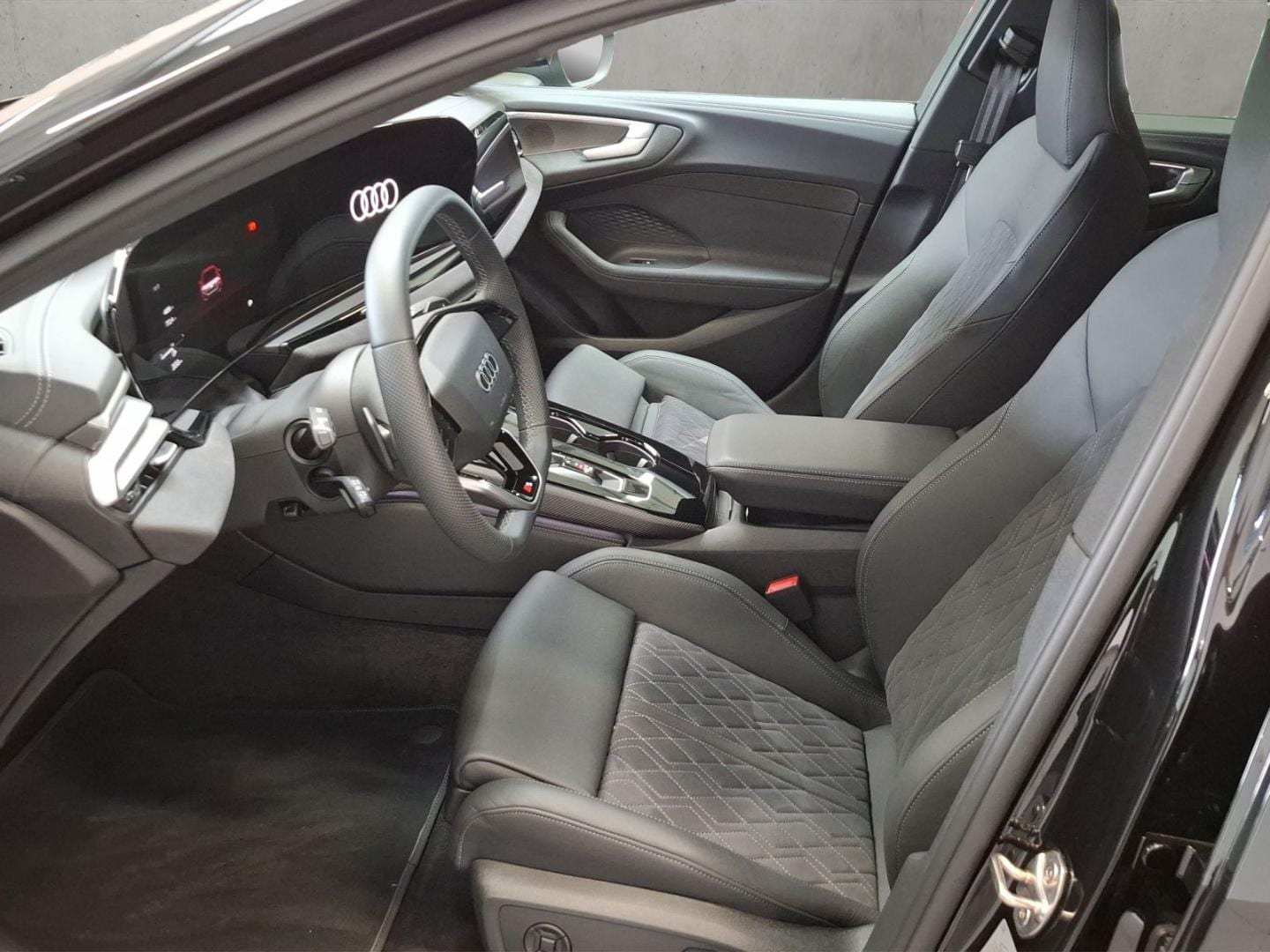 Bild über Audi A5 Limousine TFSI quattro S tronic - für weitere Informationen kontaktieren Sie den Audi Partner