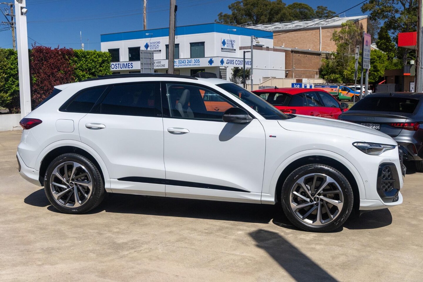 Image about Audi Q5 SUV TDI quattro 150 kW sport