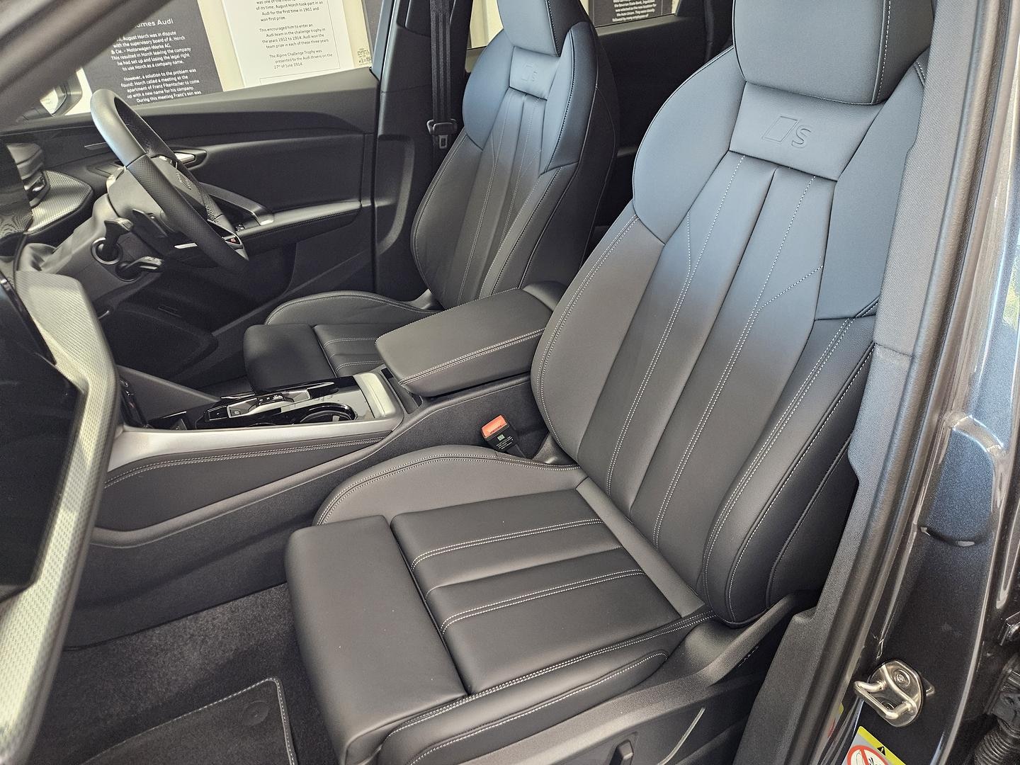 Image about Audi Q5 SUV TDI quattro 150 kW sport