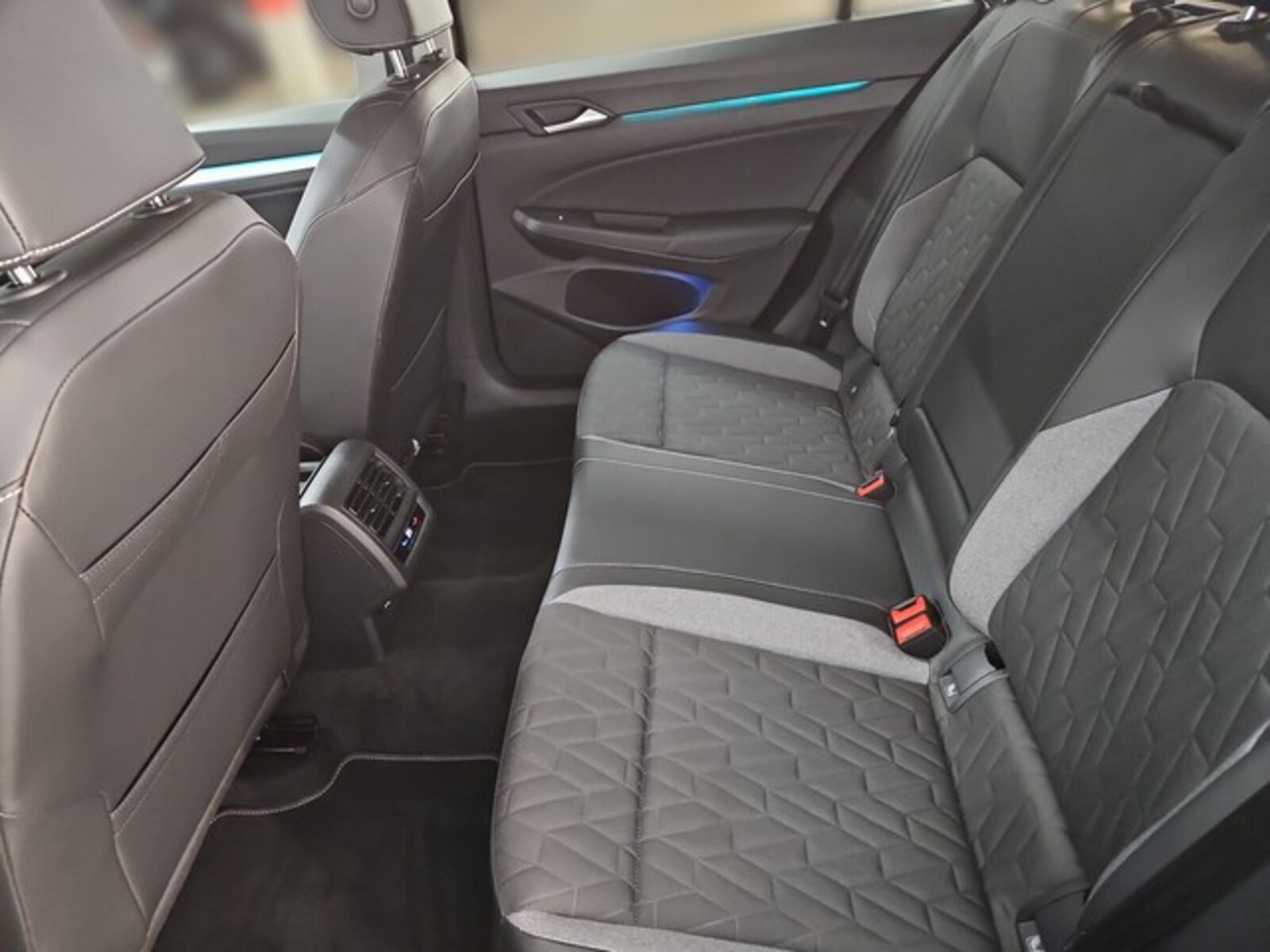 Volkswagen Golf Variant – Bild 9