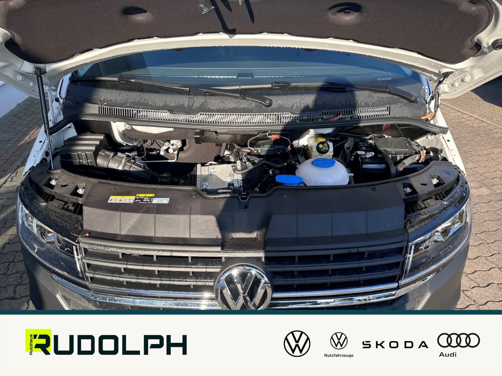 Volkswagen T6.1 Transporter Kombi langer Radstand