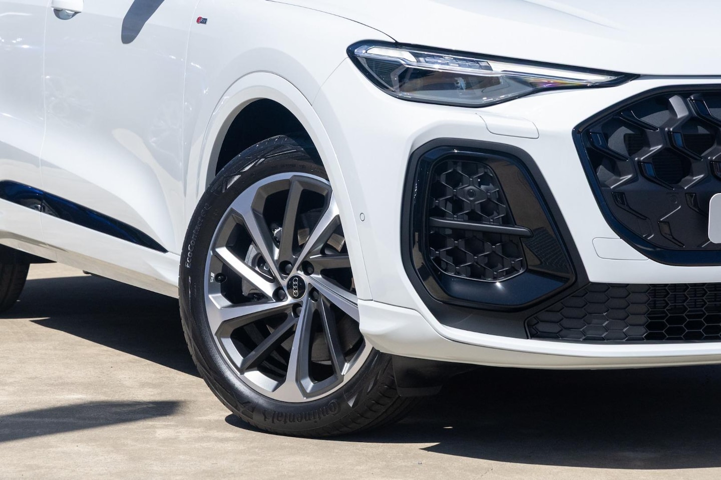 Image about Audi Q5 SUV TDI quattro 150 kW sport