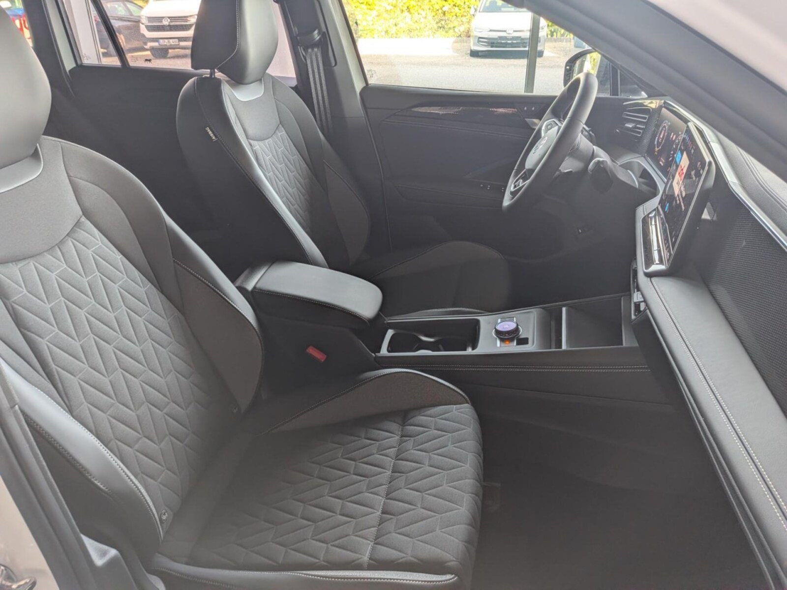 Volkswagen Tiguan – Bild 9