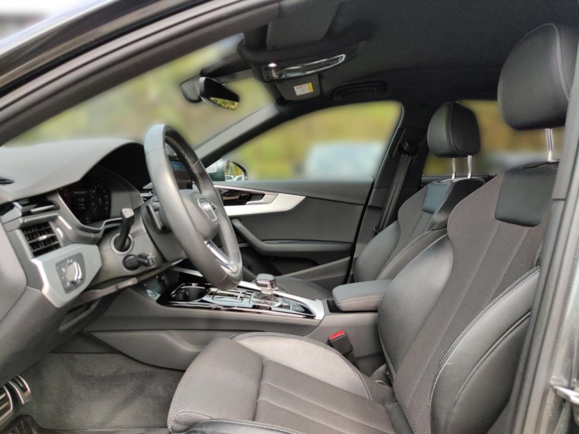 Audi A4 Avant S line