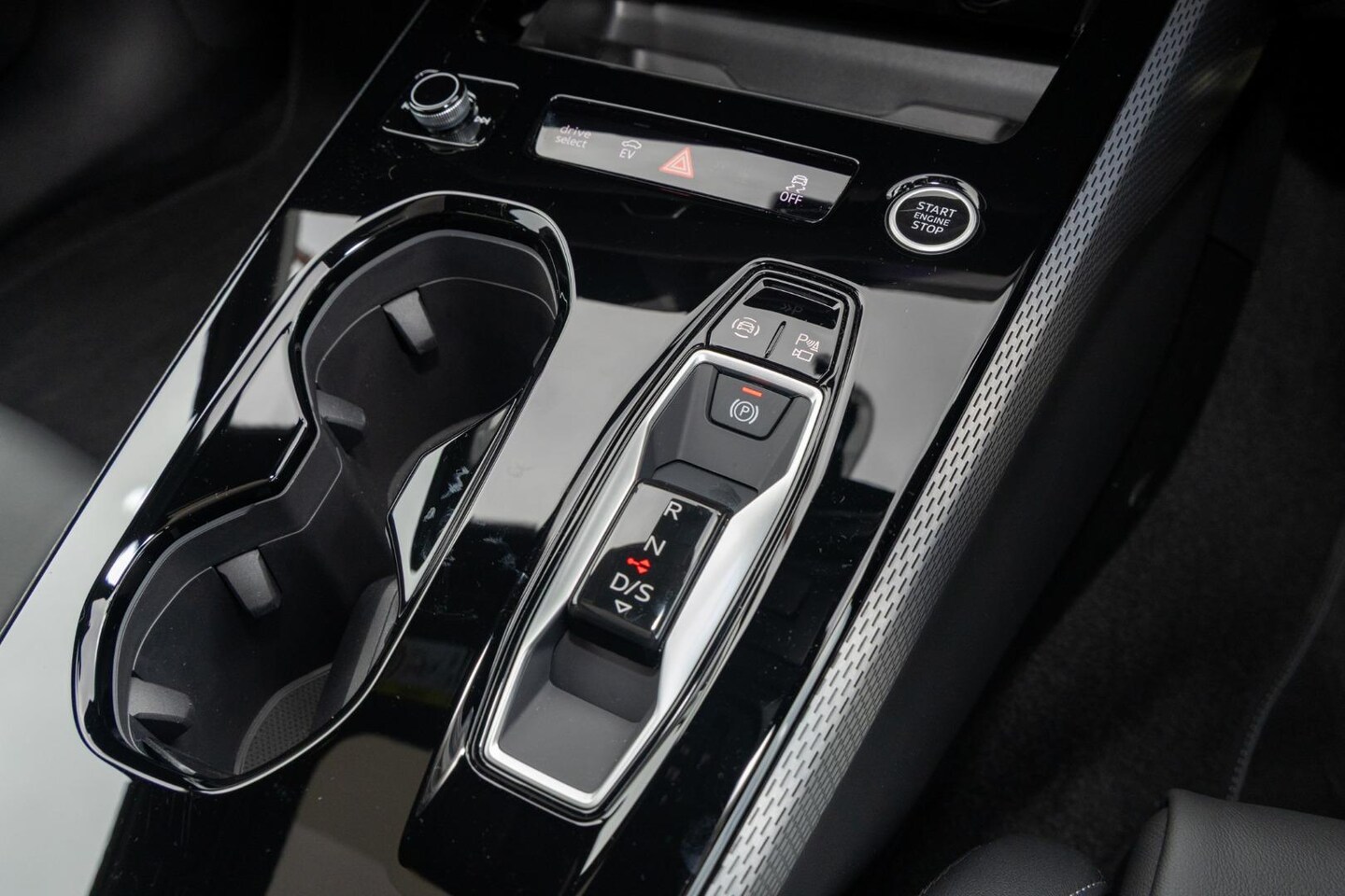 Image about Audi A5 Avant TFSI e e-hybrid quattro 270 kW S tronic