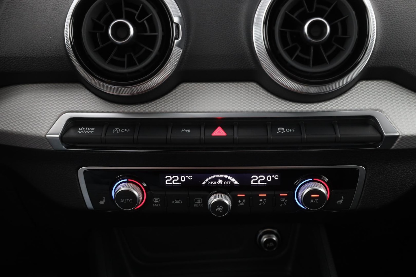 Bild über Audi Q2 advanced 35 TDI S tronic - für weitere Informationen kontaktieren Sie den Audi Partner