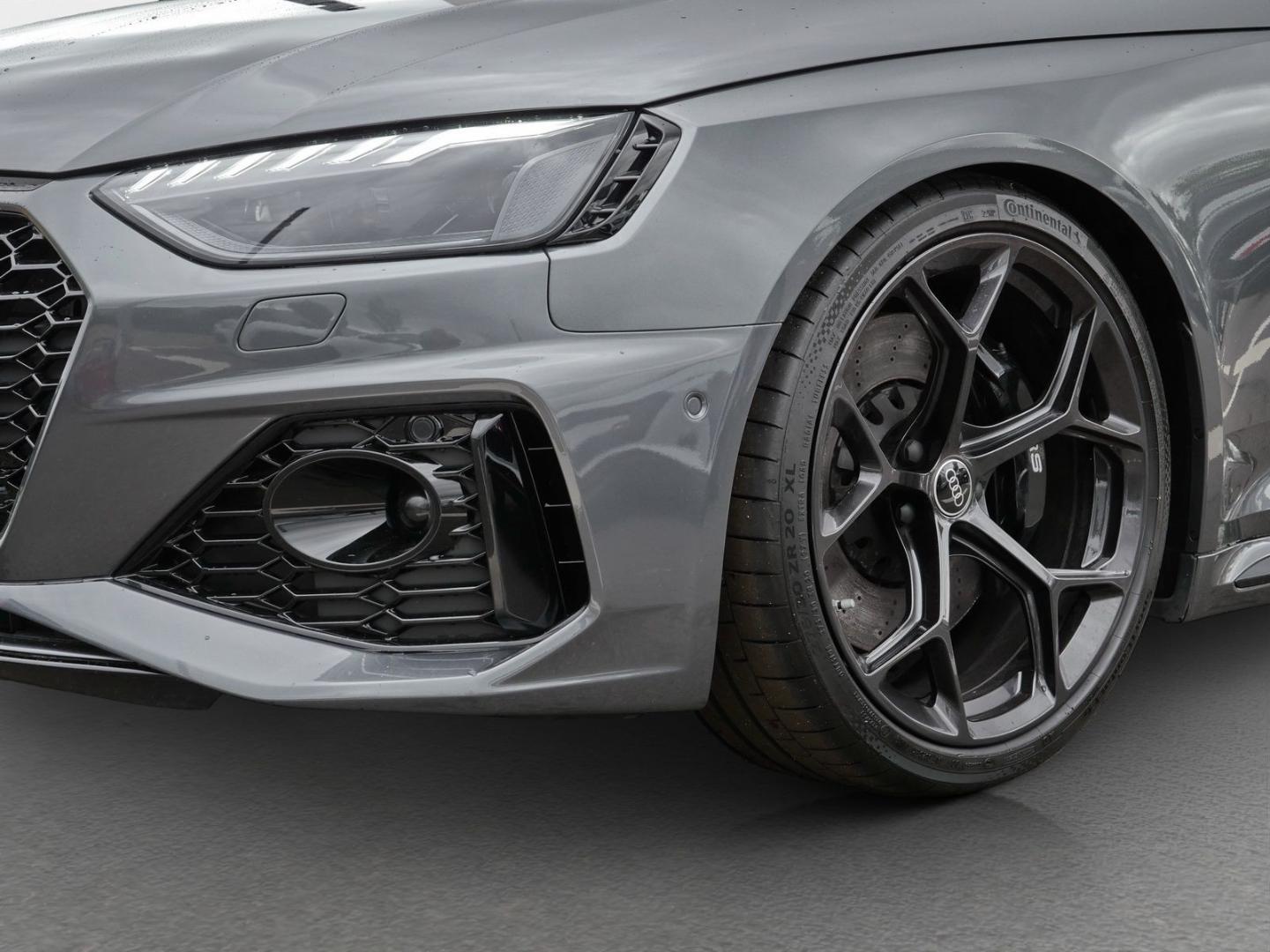 Image about Audi RS 4 Avant TFSI quattro tiptronic