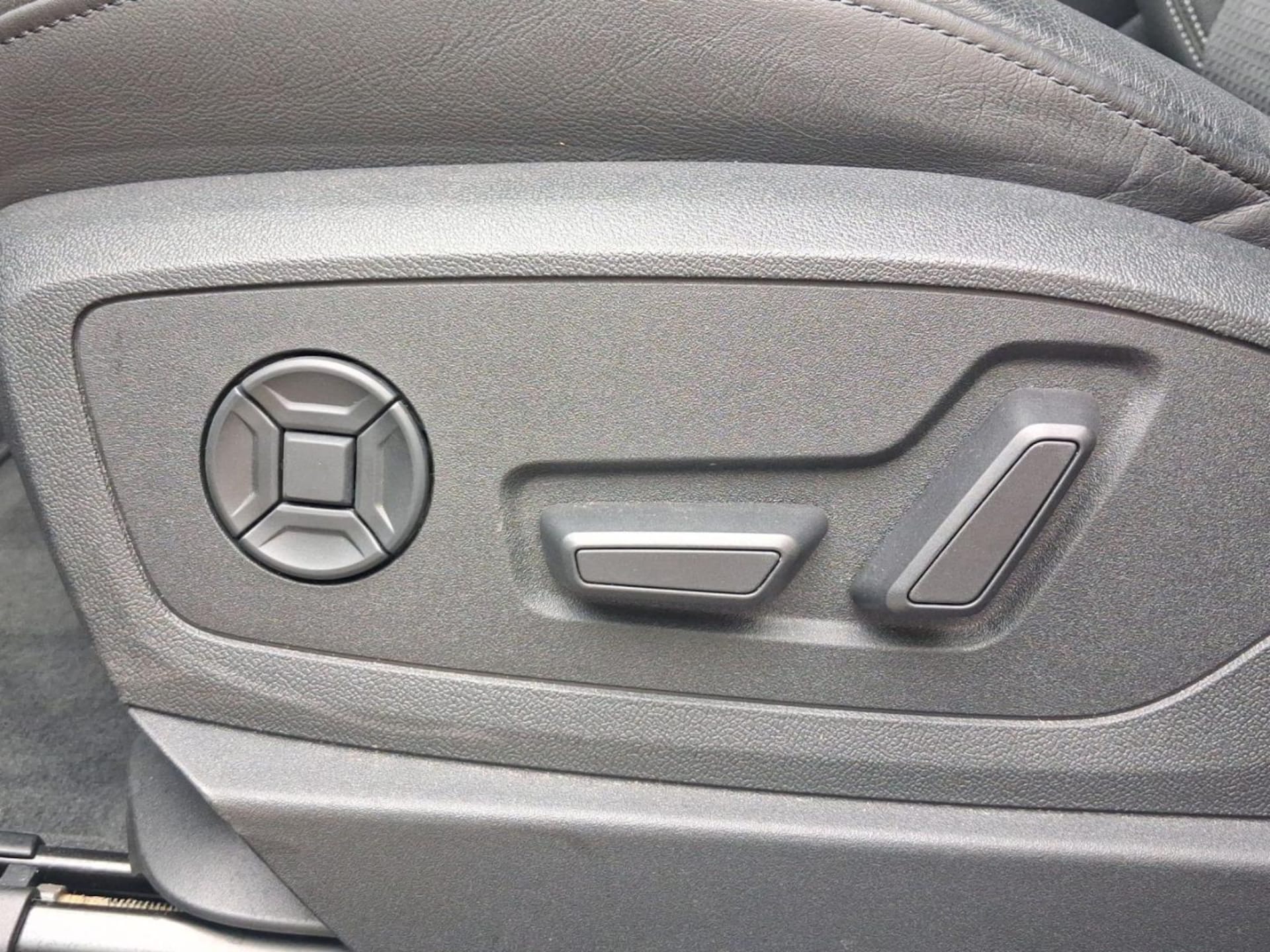 Audi e-tron S