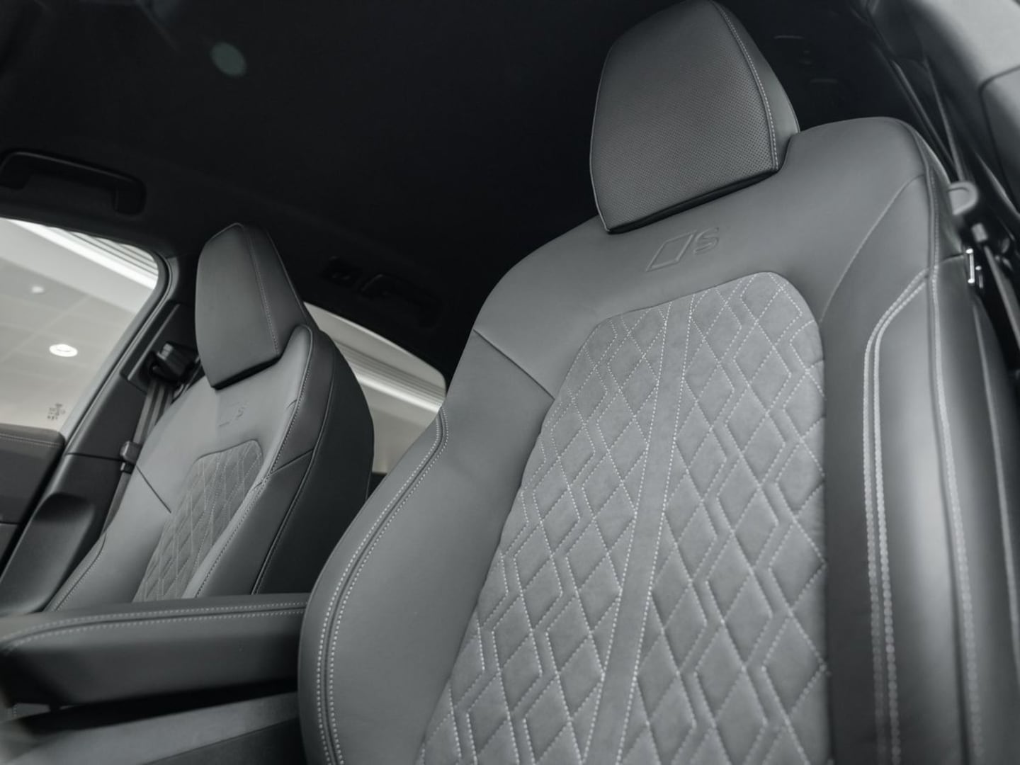 Bild über Audi A5 Limousine TFSI quattro 150 kW S tronic - für weitere Informationen kontaktieren Sie den Audi Partner