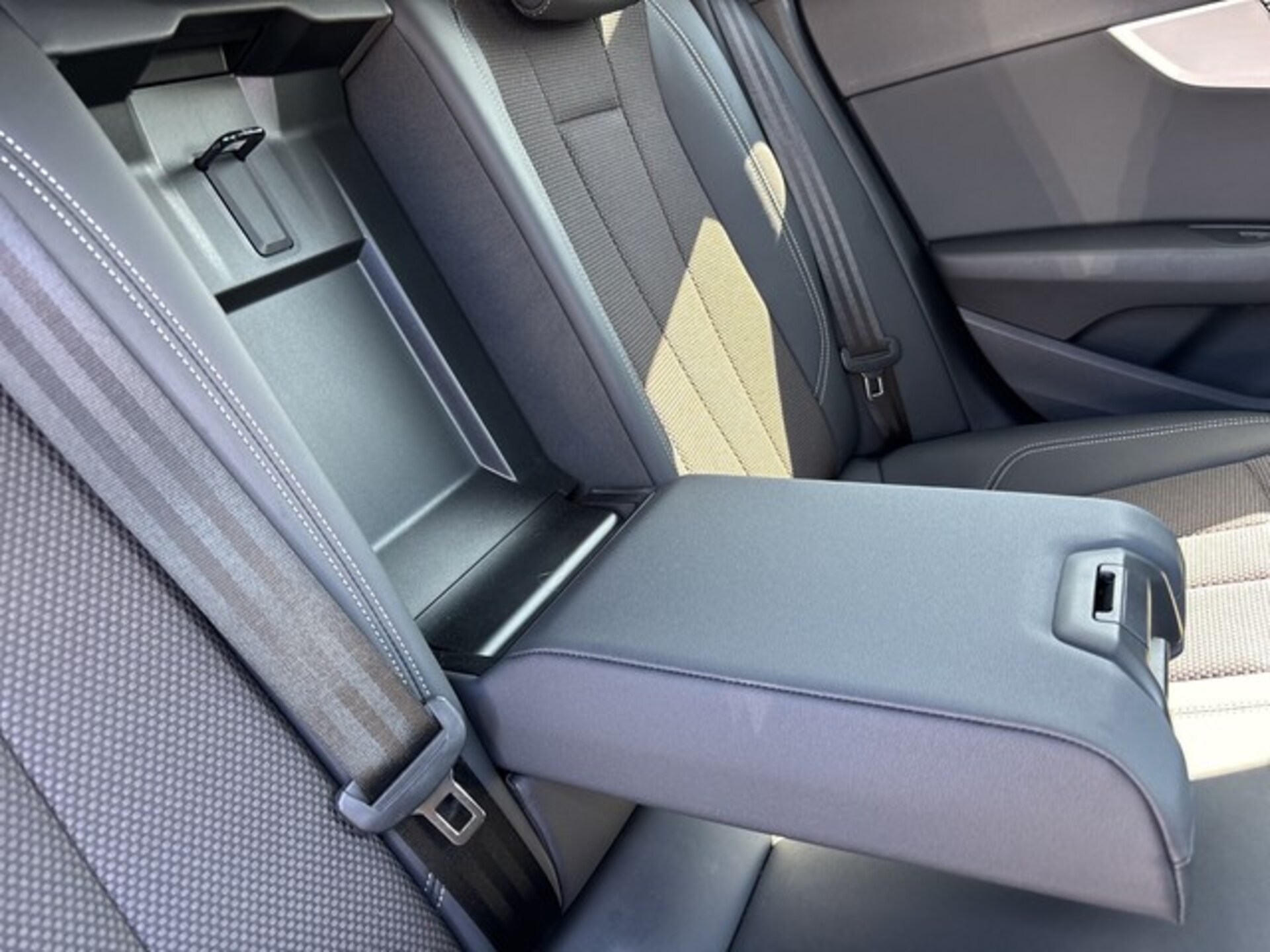 Audi A4 Avant S line