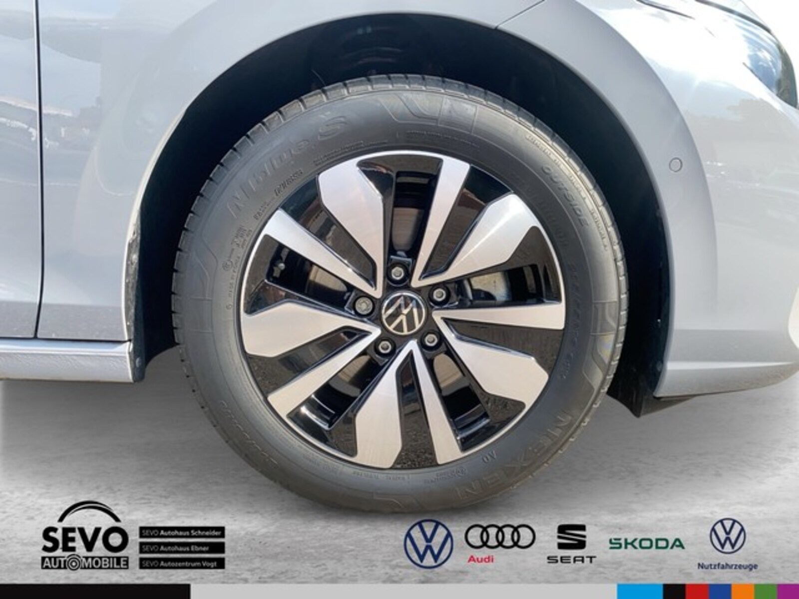 Volkswagen Golf Variant – Bild 6