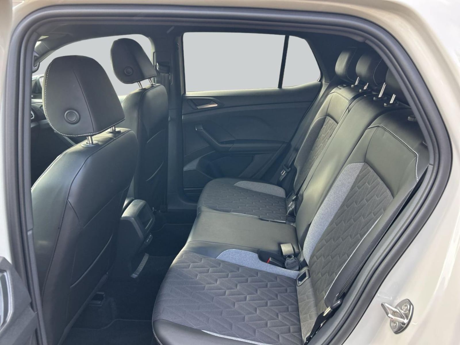 Volkswagen T-Cross – Bild 11